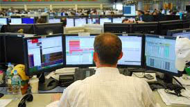 forex trader at a desk